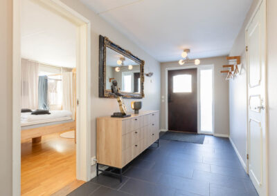 Entréplan och sovrum i Villa Solbringen, villa i centrala Åre, boende i Åre Sweden