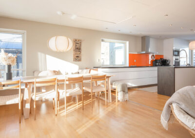 Matplats och kök i Villa Solbringen, villa i centrala Åre, boende i Åre Sweden